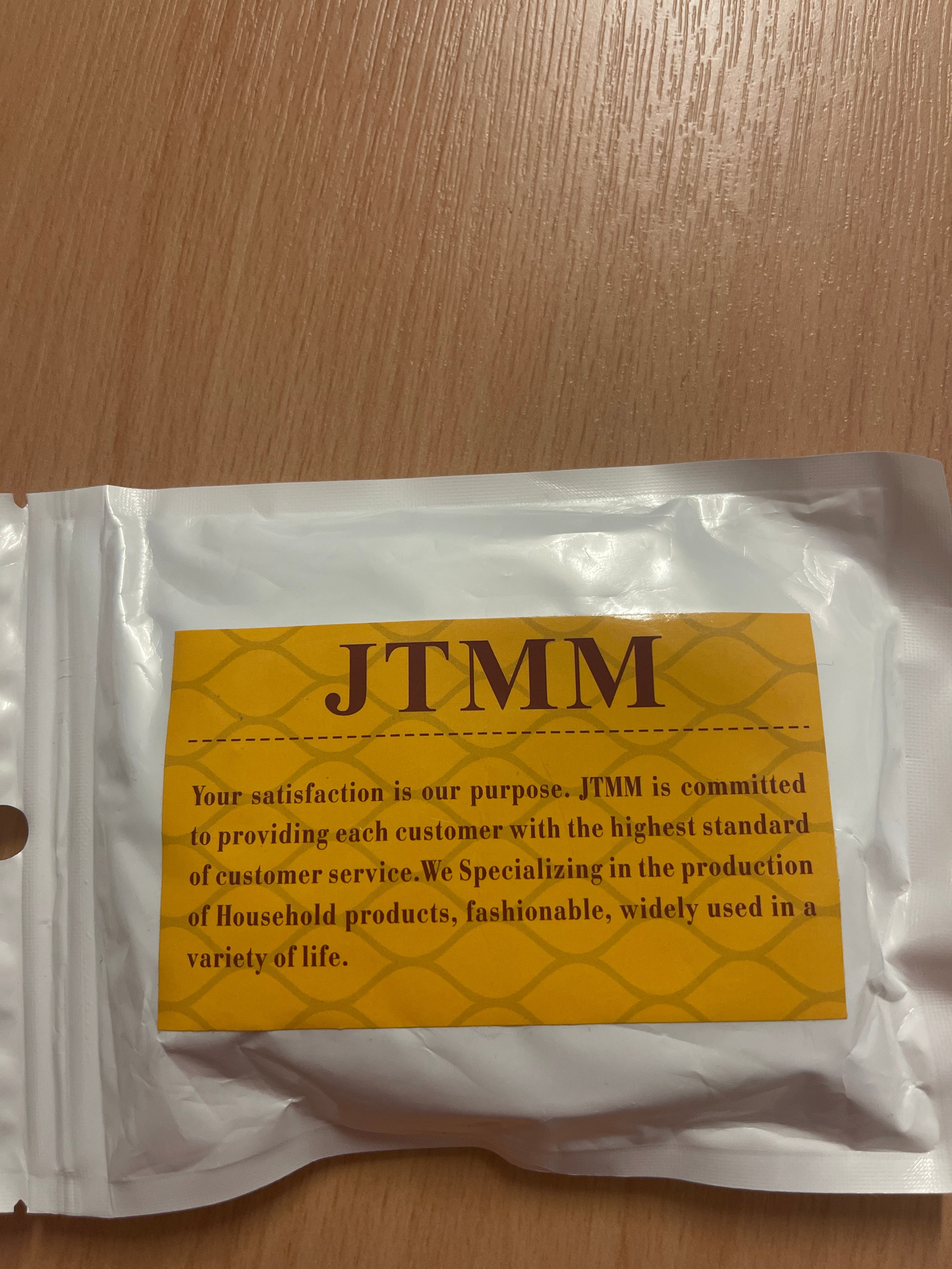 👉
High-quality USB charging cable suitable for fast charging and data transfer.